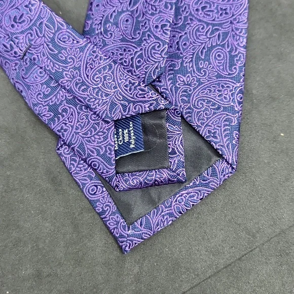 Croft and Barrow purple paisley polyester tie - Picture 4 of 5